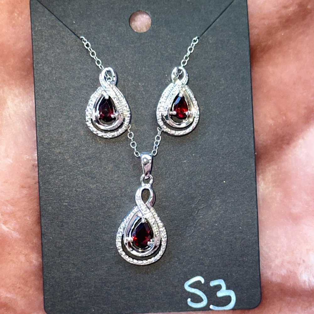 High-quality fashion jewelry